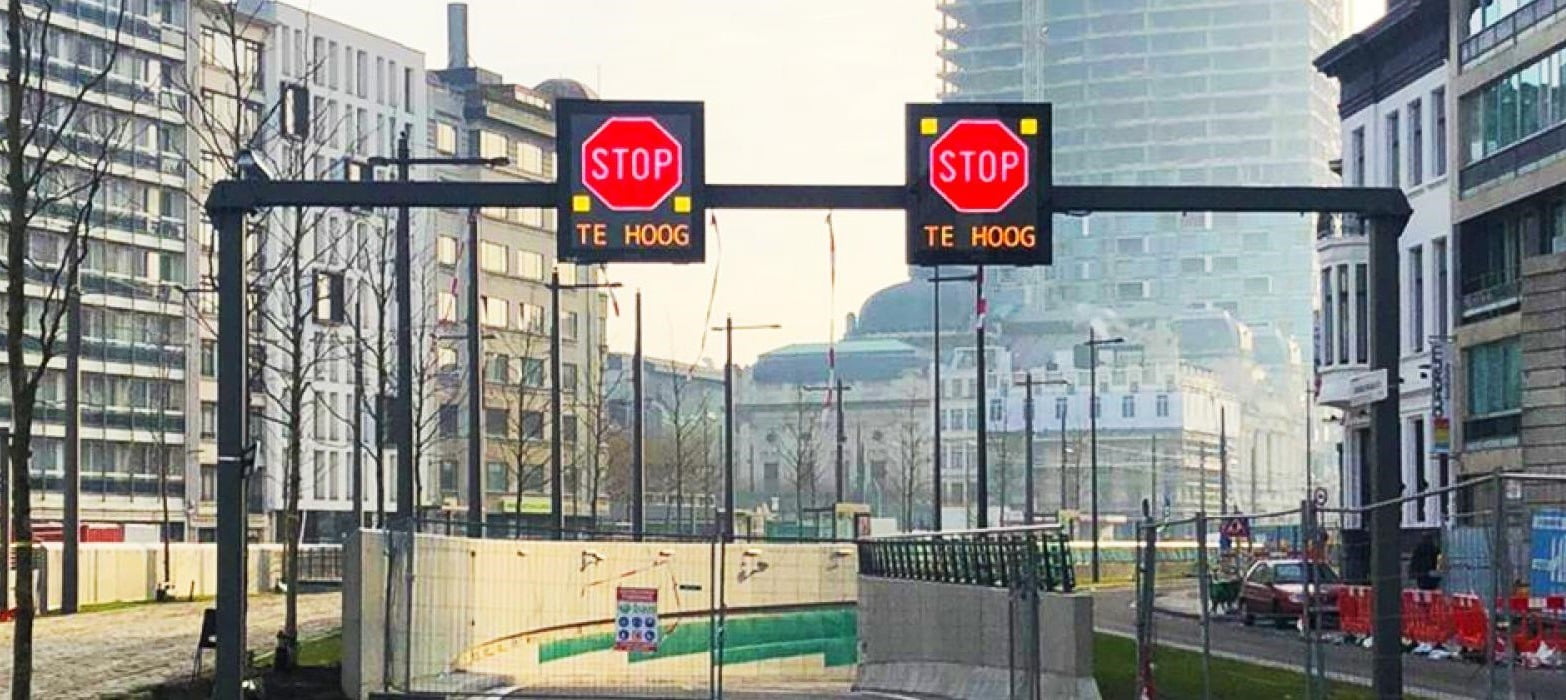 PowerPoint road signalization at Antwerp, Belgium