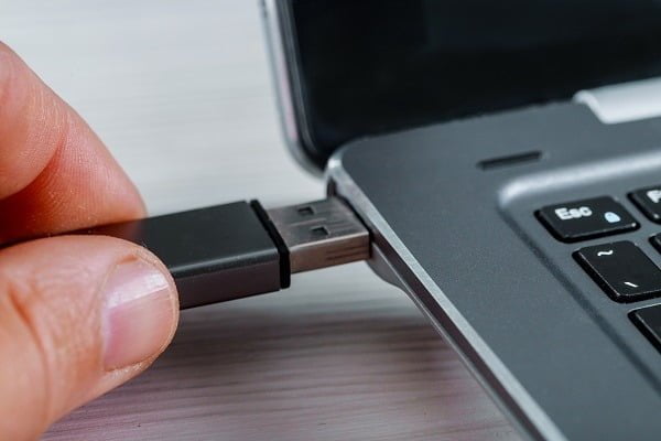 Stop using a USB Stick with Pictures for your Advertising